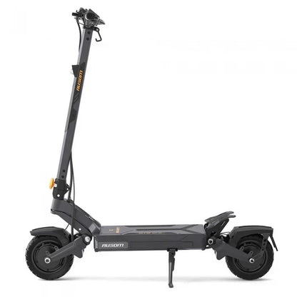 Faltbarer Elektroroller Ausom DT2 Pro, 2 × 1100 W, 68 km/h, 52-V-Akku mit 23,4 Ah, Fahrwerkstechnologie aus der Luftfahrt — Foto 2